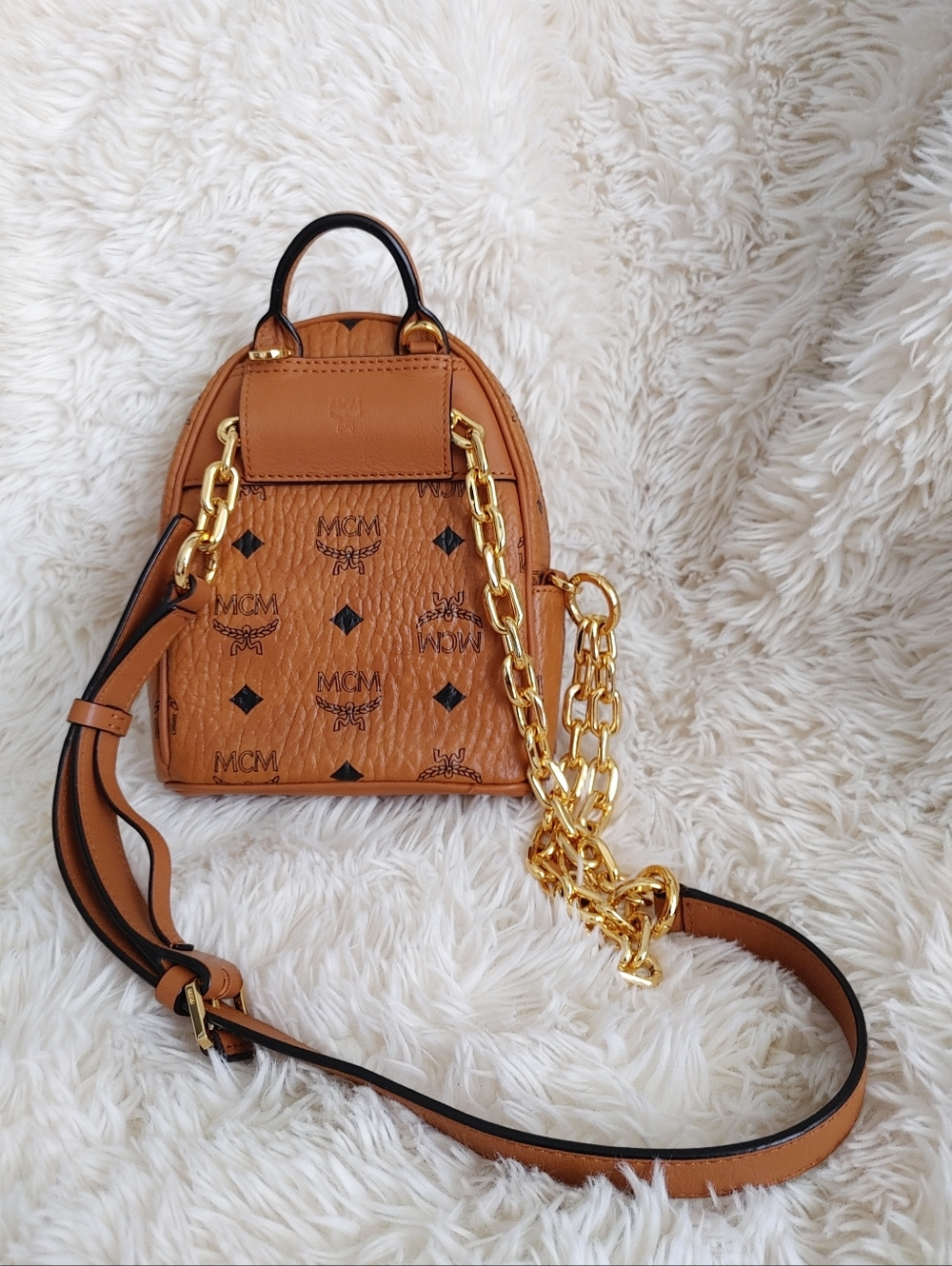 MCM Viesto Monogram Canvas Leather Convertible Bag - Picture 3 of 16